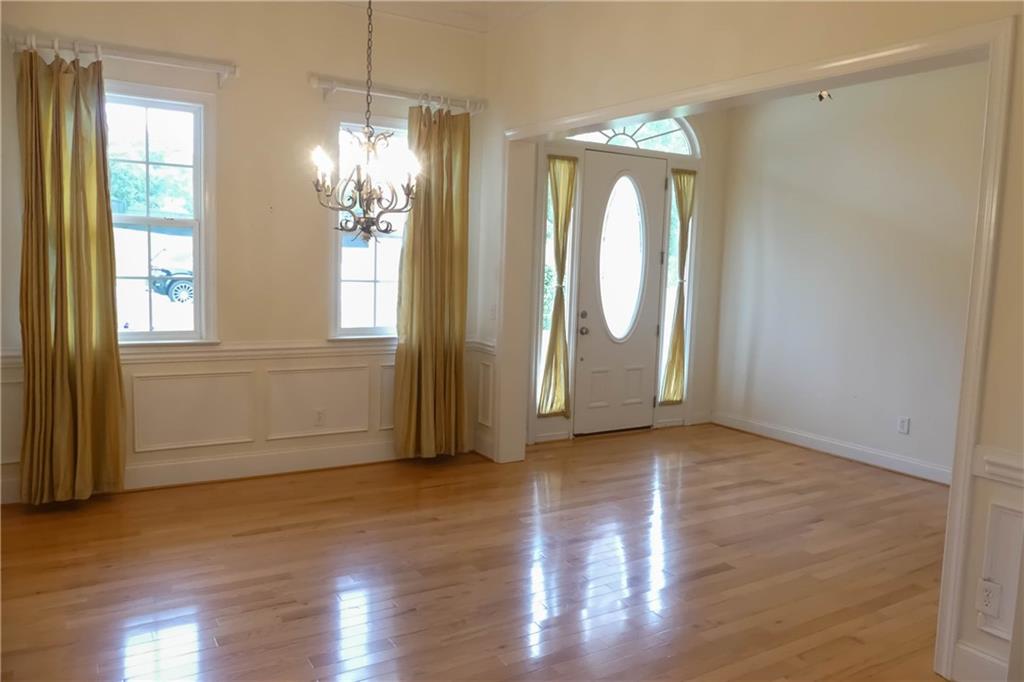 430 English Ivy Way, Woodstock, Georgia image 2