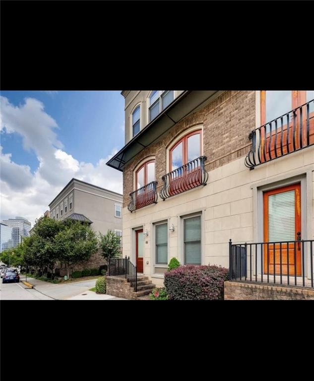 384 16th Street NW 1