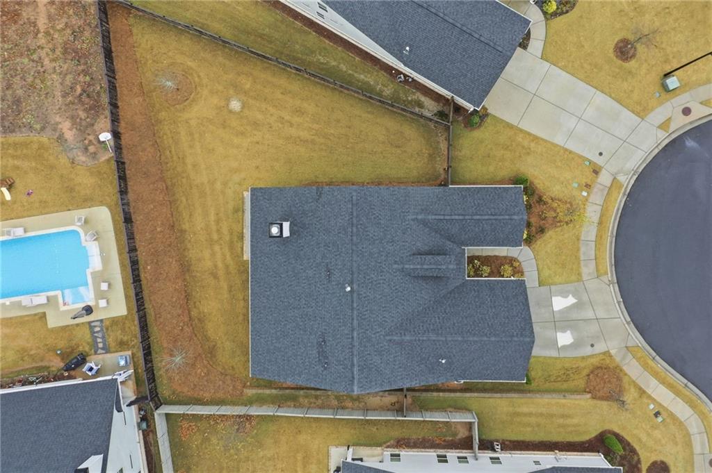 370 Kenmure Court SW