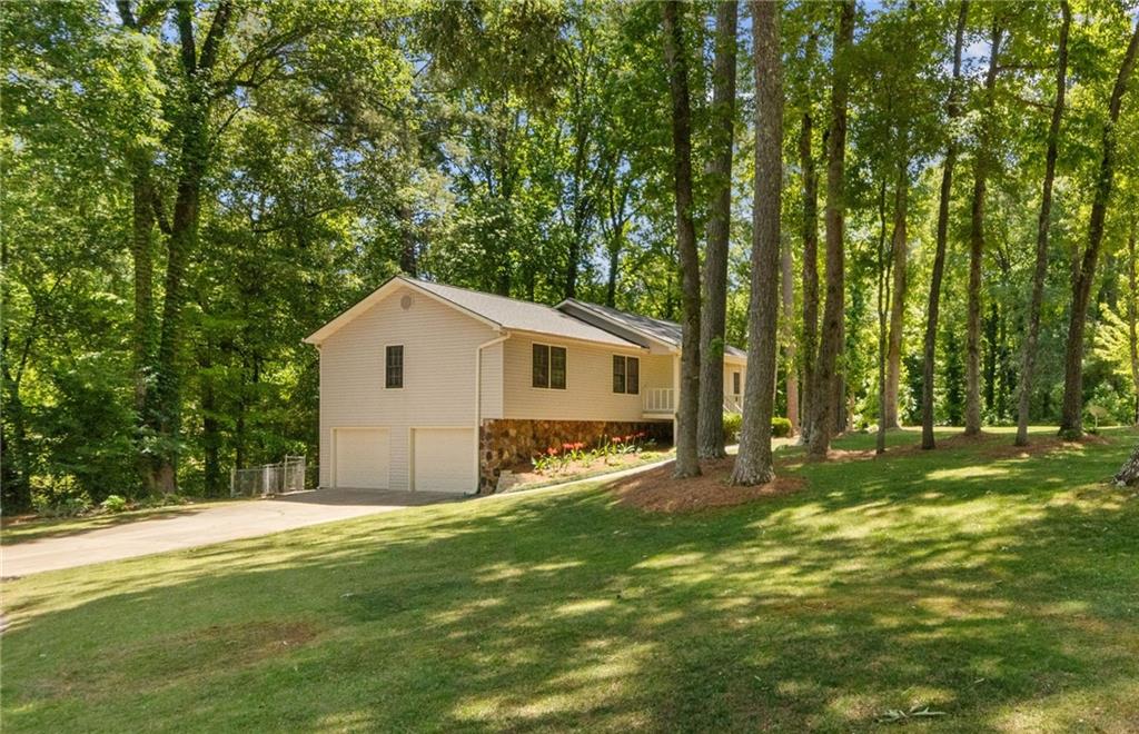 608 Wellington Court