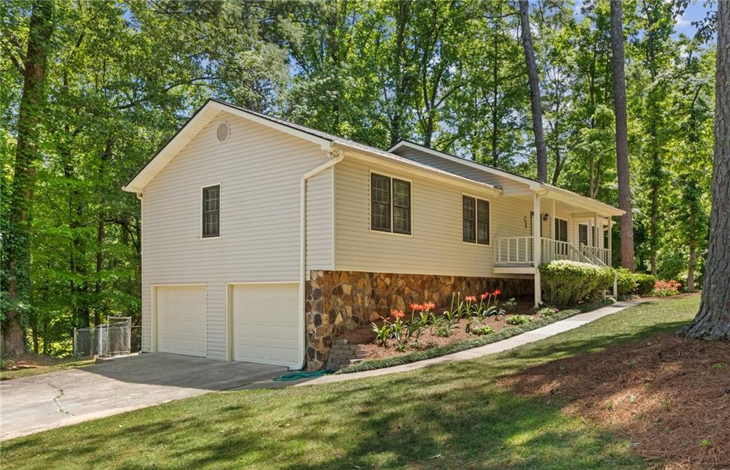 608 Wellington Court