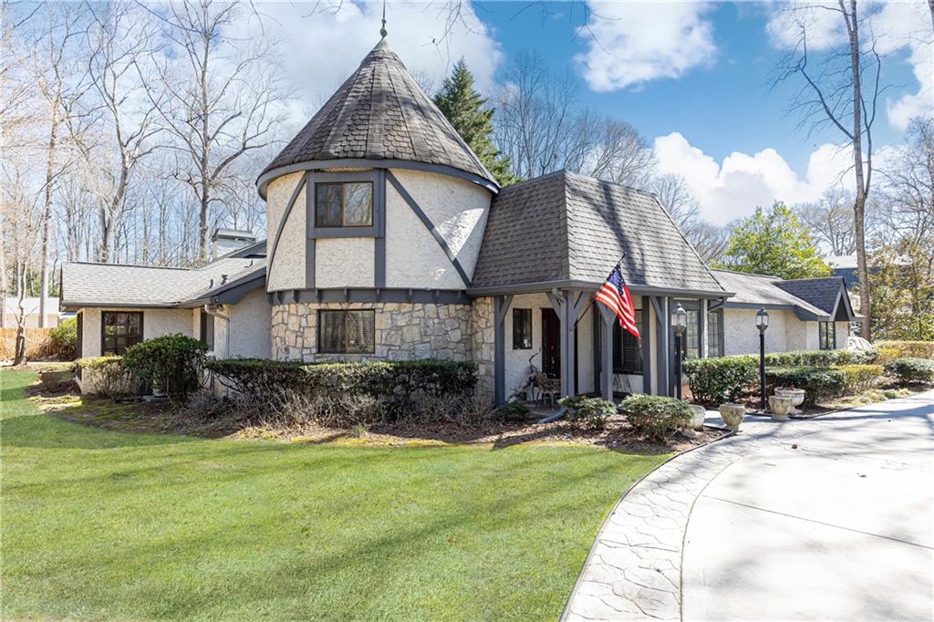 4210 Gatewood Lane, Peachtree Corners, Georgia image 9
