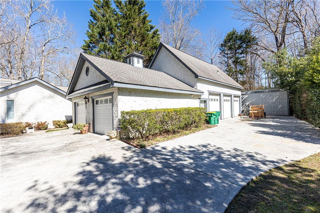 4210 Gatewood Lane, Peachtree Corners, Georgia image 16