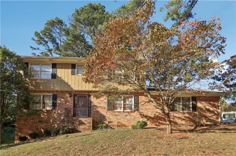 Homes For Sale - 467 Oroarke Drive<br/> Stone Mountain, GA 30088