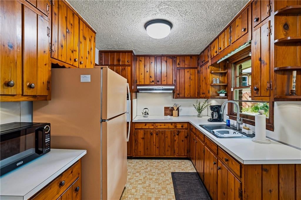 640 Farrar Court
