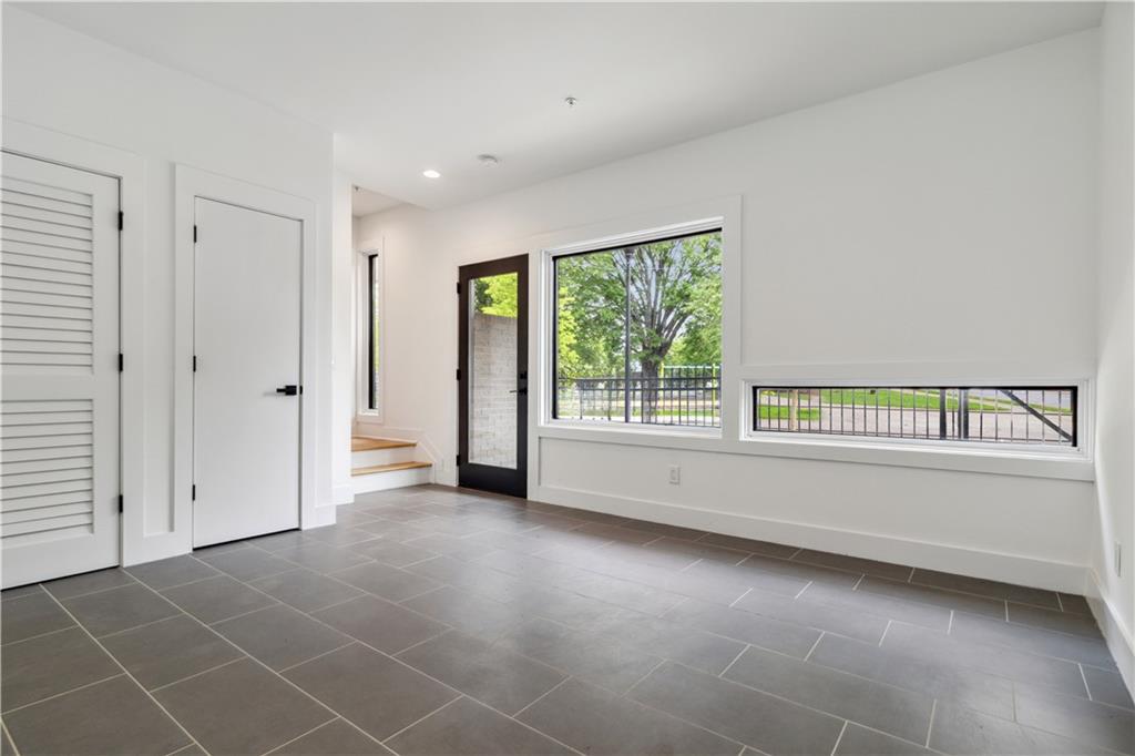 367 Parkway Drive NE 5