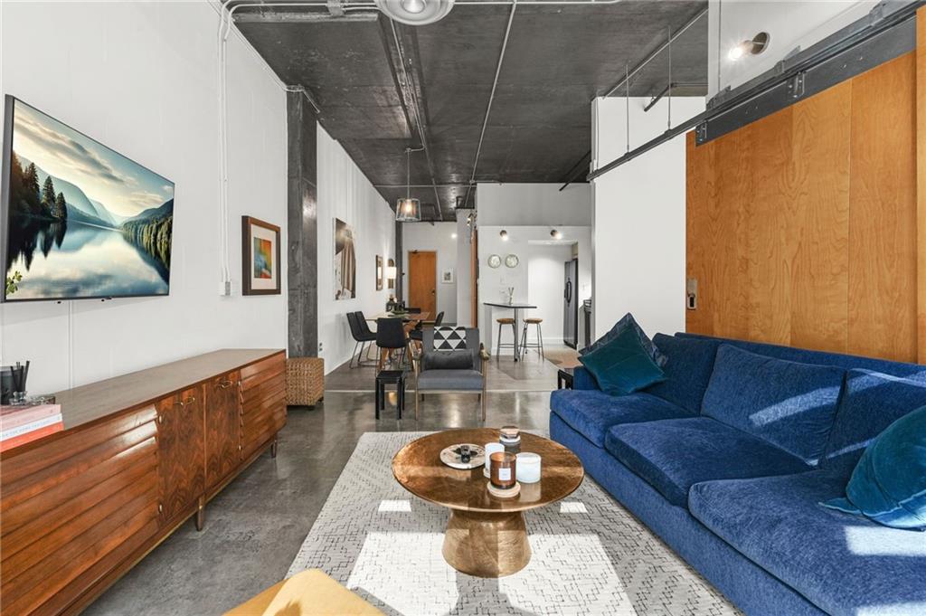 123 Luckie Street NW 2209