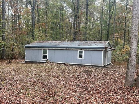 A home in Whitesburg