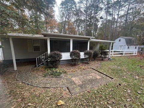 A home in Whitesburg