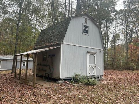 A home in Whitesburg