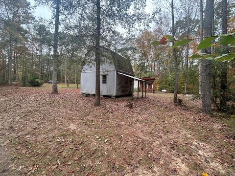 A home in Whitesburg