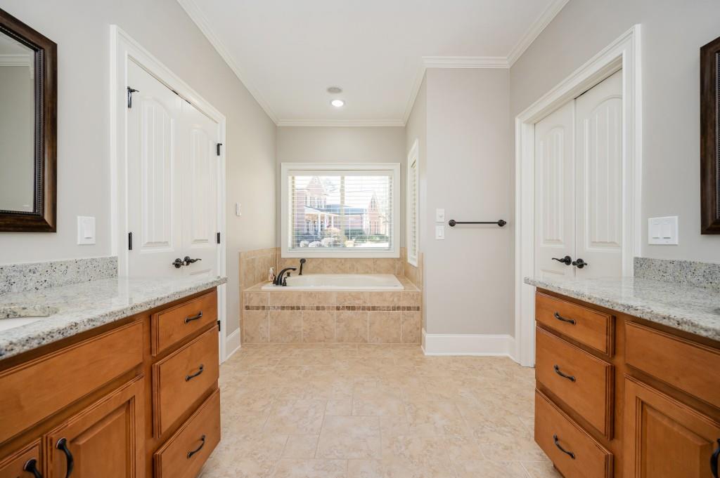 Kennesaw, Georgia, 30152, United States, 5 Bedrooms Bedrooms, ,4 BathroomsBathrooms,Residential,Active,2013672
