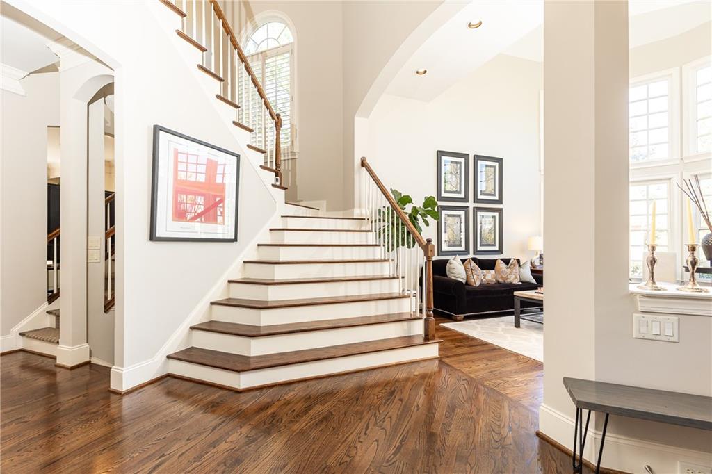 825 Glengate Place, Atlanta, Georgia image 6