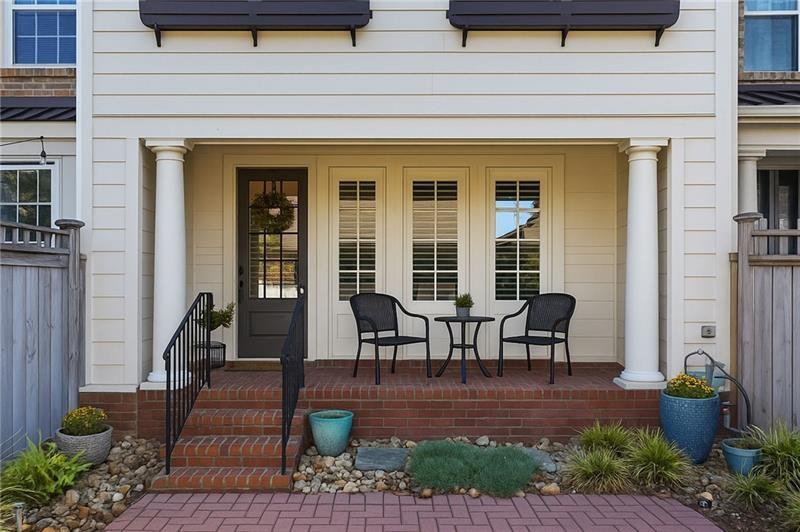 6088 Holly Park Lane SE