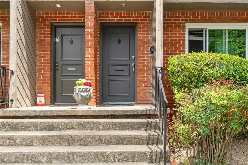 1604 Briarcliff Road NE 5