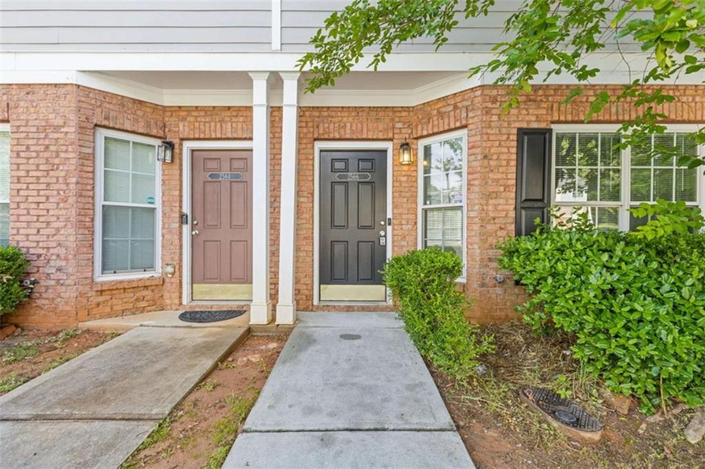 2566 Walden Lake Drive, Decatur, Georgia image 2
