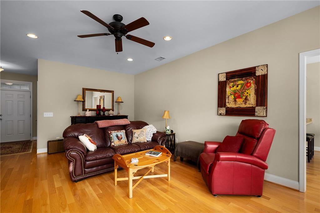 221 Regency Lane, Calhoun, Georgia image 9