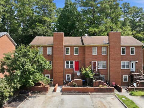 Townhouse For Sale - 135 Davis Mill Court<br/> Lawrenceville, GA 30044