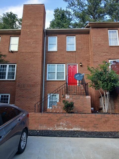 Townhouse For Sale - 135 Davis Mill Court<br/> Lawrenceville, GA 30044