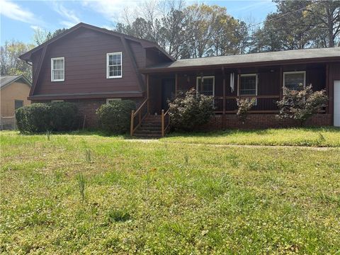 Homes For Sale - 6795 Wendy Jean Drive<br/> Morrow, GA 30260