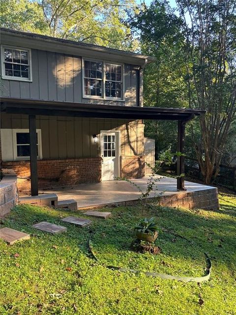 Apartment For Rent - 4932 Rock Haven Drive<br/> Lilburn, GA 30047