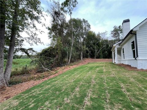 A home in Hoschton