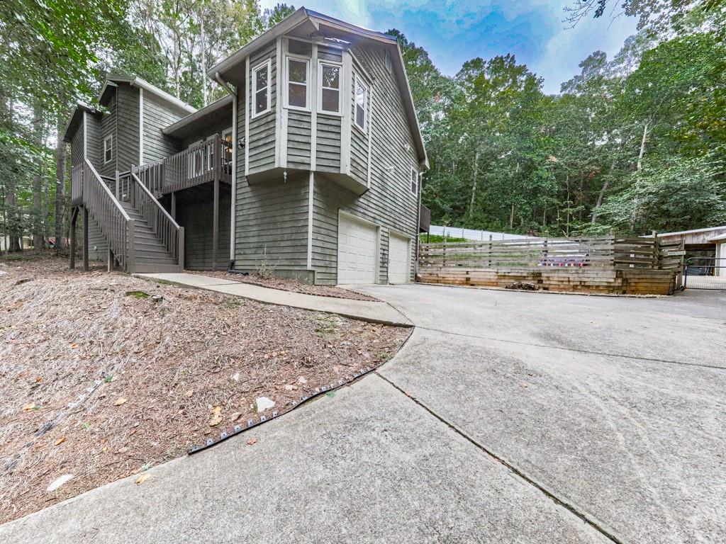 819 Victoria Place