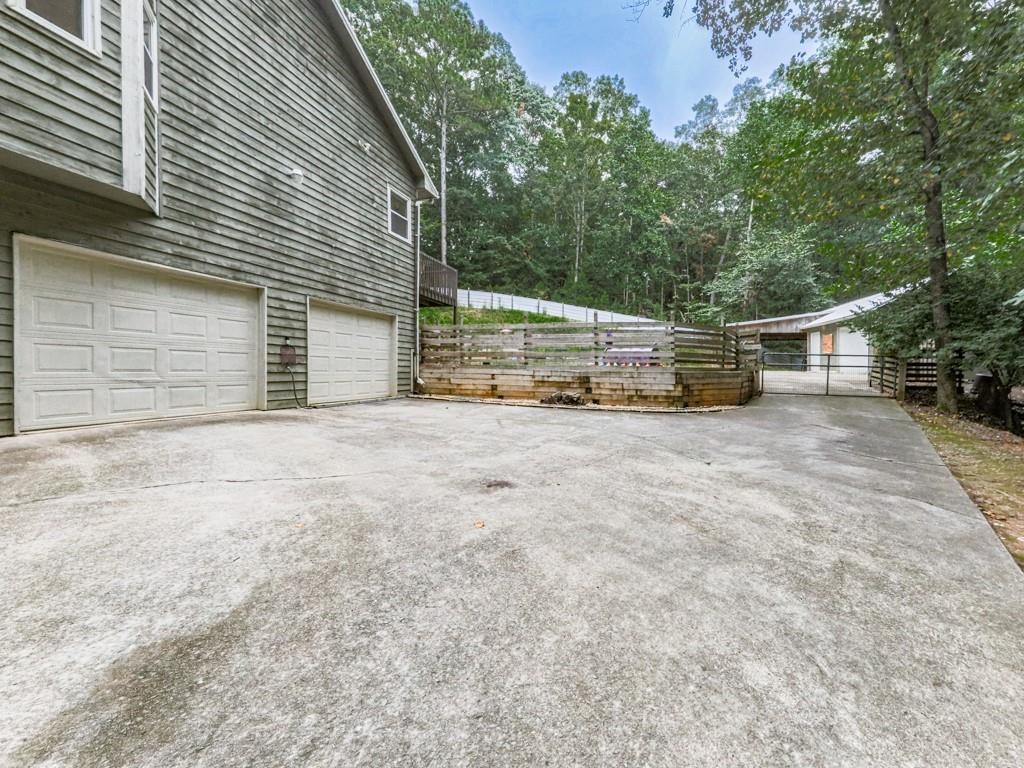 819 Victoria Place