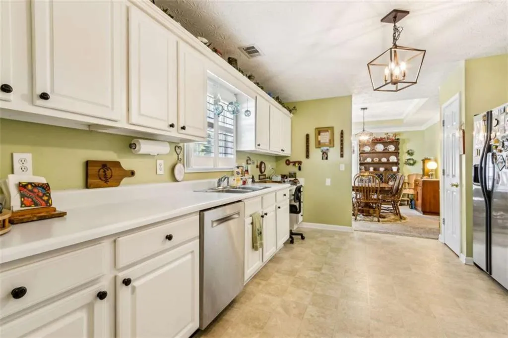 Winder, Georgia 30680, United States, 3 Bedrooms Bedrooms, ,2 BathroomsBathrooms,Residential,Pending,108169