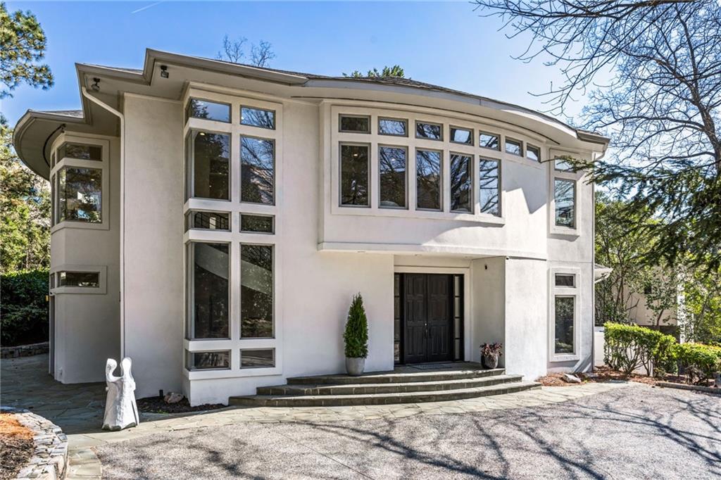 35 Robin Hood Road NE