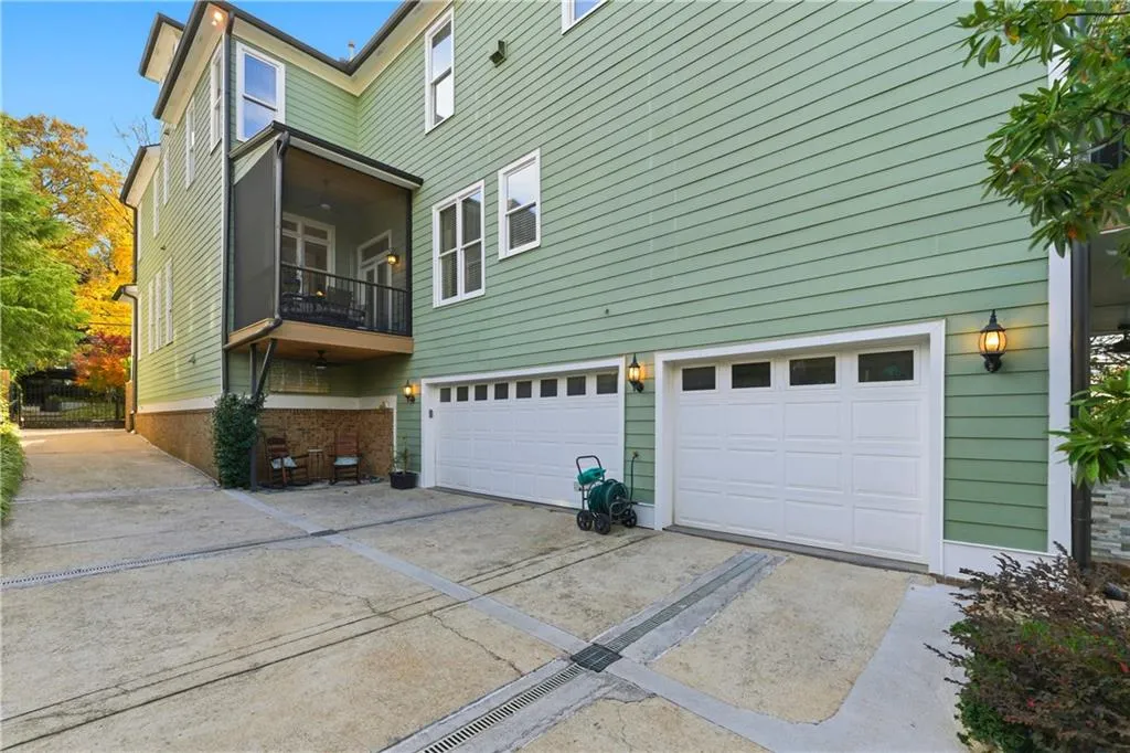 Atlanta, Georgia 30312, United States, 6 Bedrooms Bedrooms, ,7 BathroomsBathrooms,Residential,Active,245909