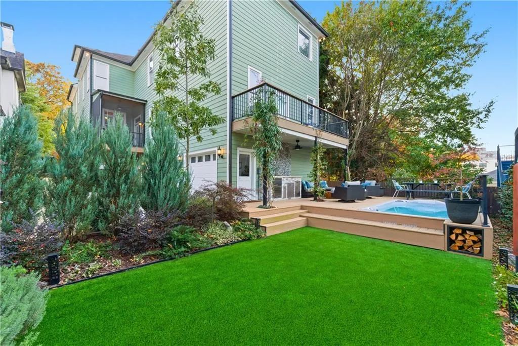 Atlanta, Georgia 30312, United States, 6 Bedrooms Bedrooms, ,7 BathroomsBathrooms,Residential,Active,245909