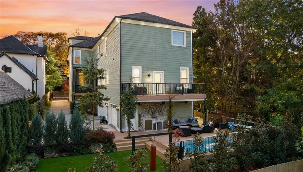 Atlanta, Georgia 30312, United States, 6 Bedrooms Bedrooms, ,7 BathroomsBathrooms,Residential,Active,245909