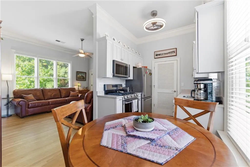 Atlanta, Georgia 30312, United States, 6 Bedrooms Bedrooms, ,7 BathroomsBathrooms,Residential,Active,245909