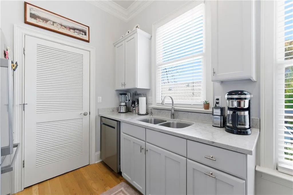 Atlanta, Georgia 30312, United States, 6 Bedrooms Bedrooms, ,7 BathroomsBathrooms,Residential,Active,245909