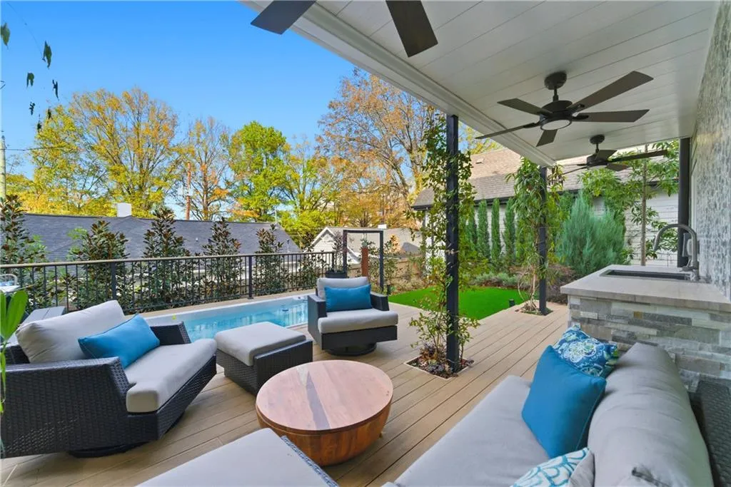 Atlanta, Georgia 30312, United States, 6 Bedrooms Bedrooms, ,7 BathroomsBathrooms,Residential,Active,245909