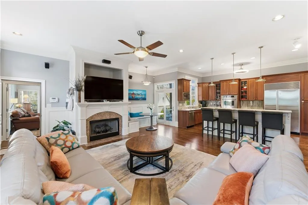 Atlanta, Georgia 30312, United States, 6 Bedrooms Bedrooms, ,7 BathroomsBathrooms,Residential,Active,245909