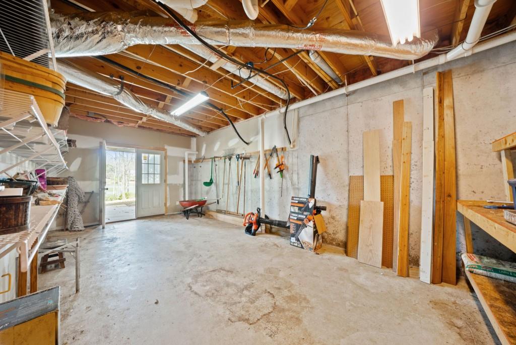 210 Lawn Market, Sharpsburg, Georgia image 49