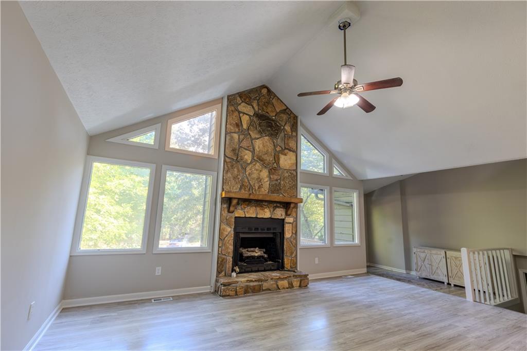123 Williamsburg Lane