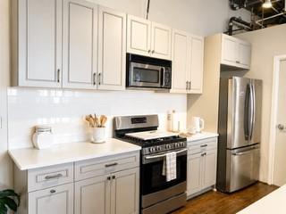 3235 Roswell Road NE 402