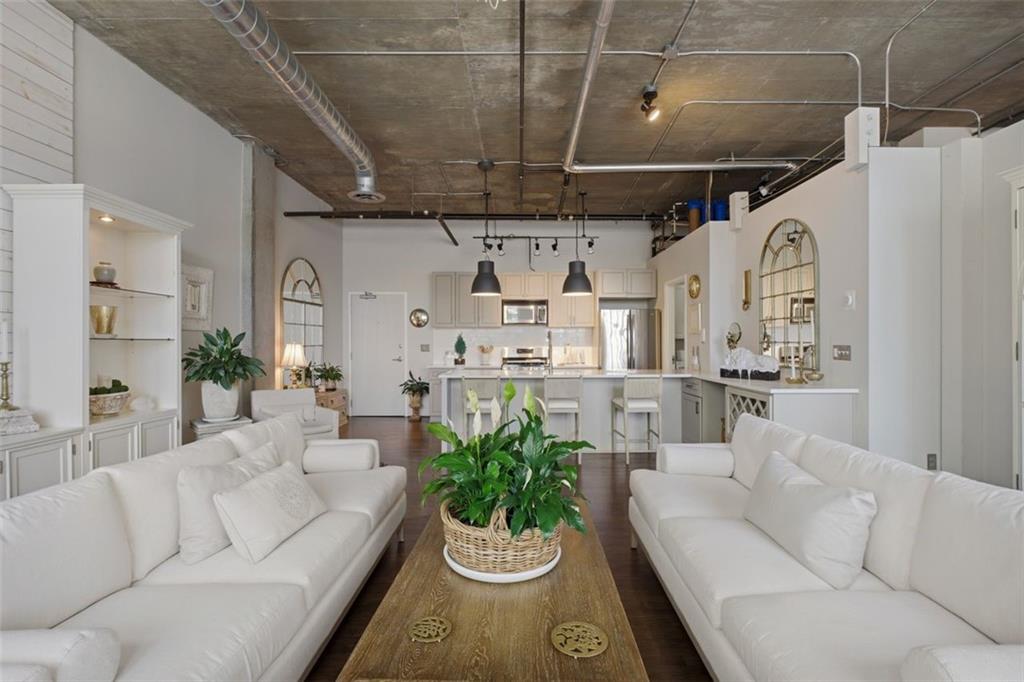 3235 Roswell Road NE 402