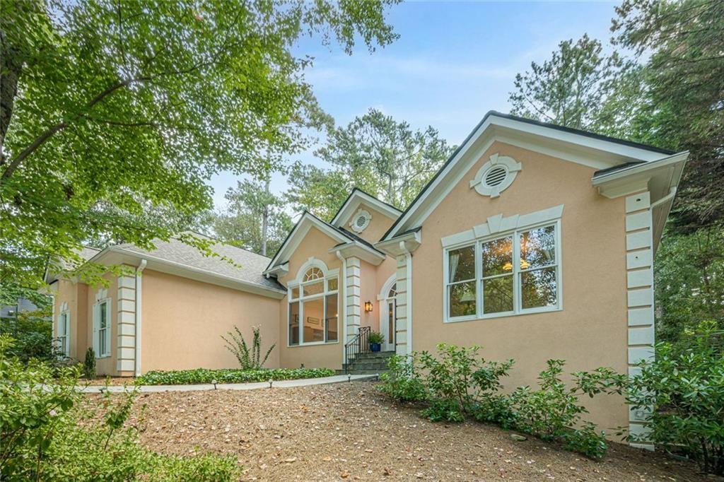 DOWNTOWN ALPHARETTA - STONEGATE MANOR - Residential