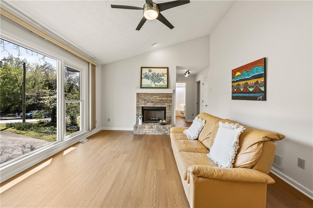 964 Pointers Way, Lawrenceville, Georgia image 9