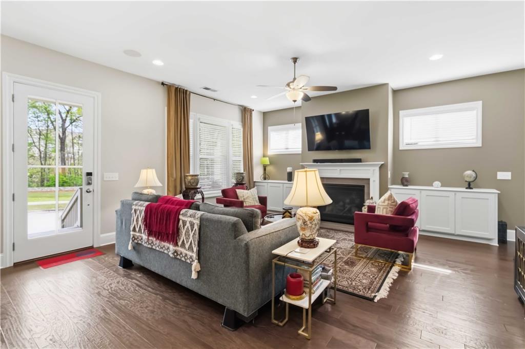 1855 Sanford Drive NW