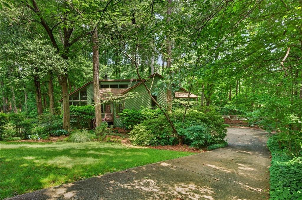 317 New Foal Lane NE