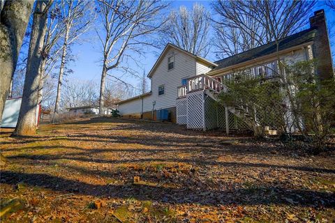 A home in Dahlonega