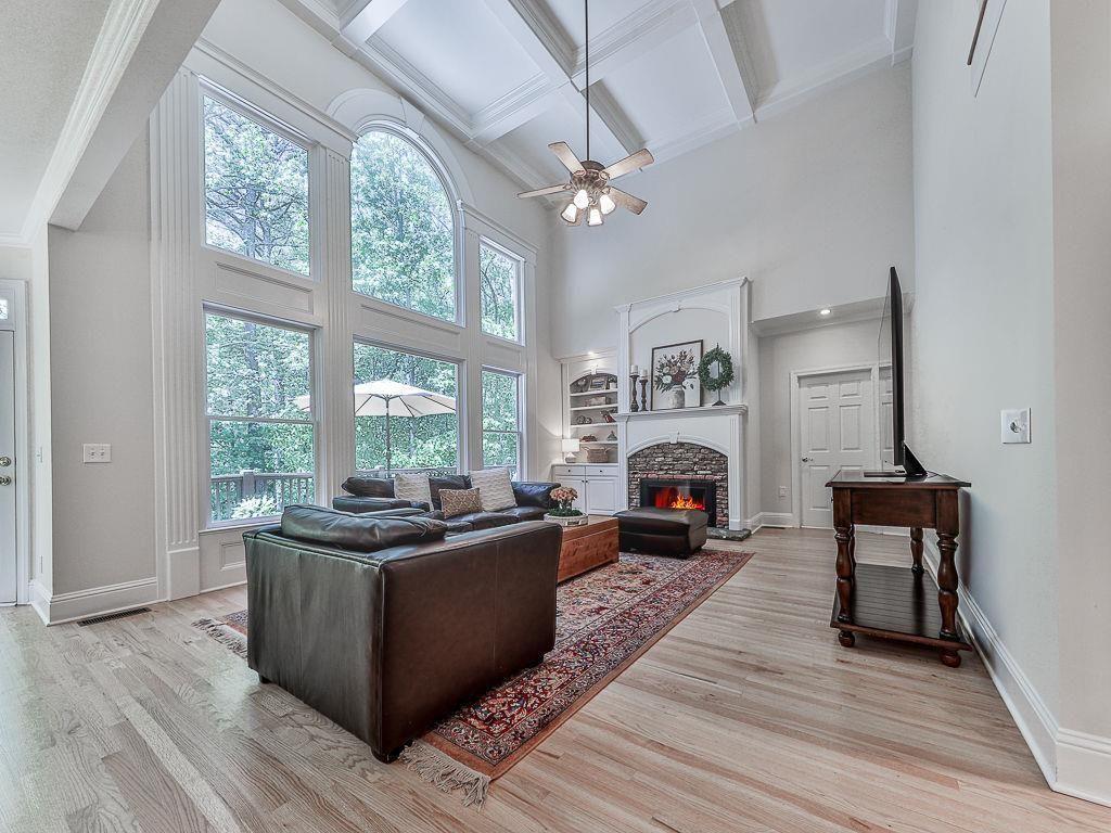 5037 Towne Lake Hills North
