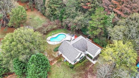 A home in Powder Springs