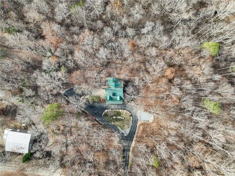 A home in Dawsonville