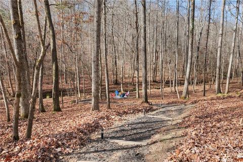 A home in Dawsonville